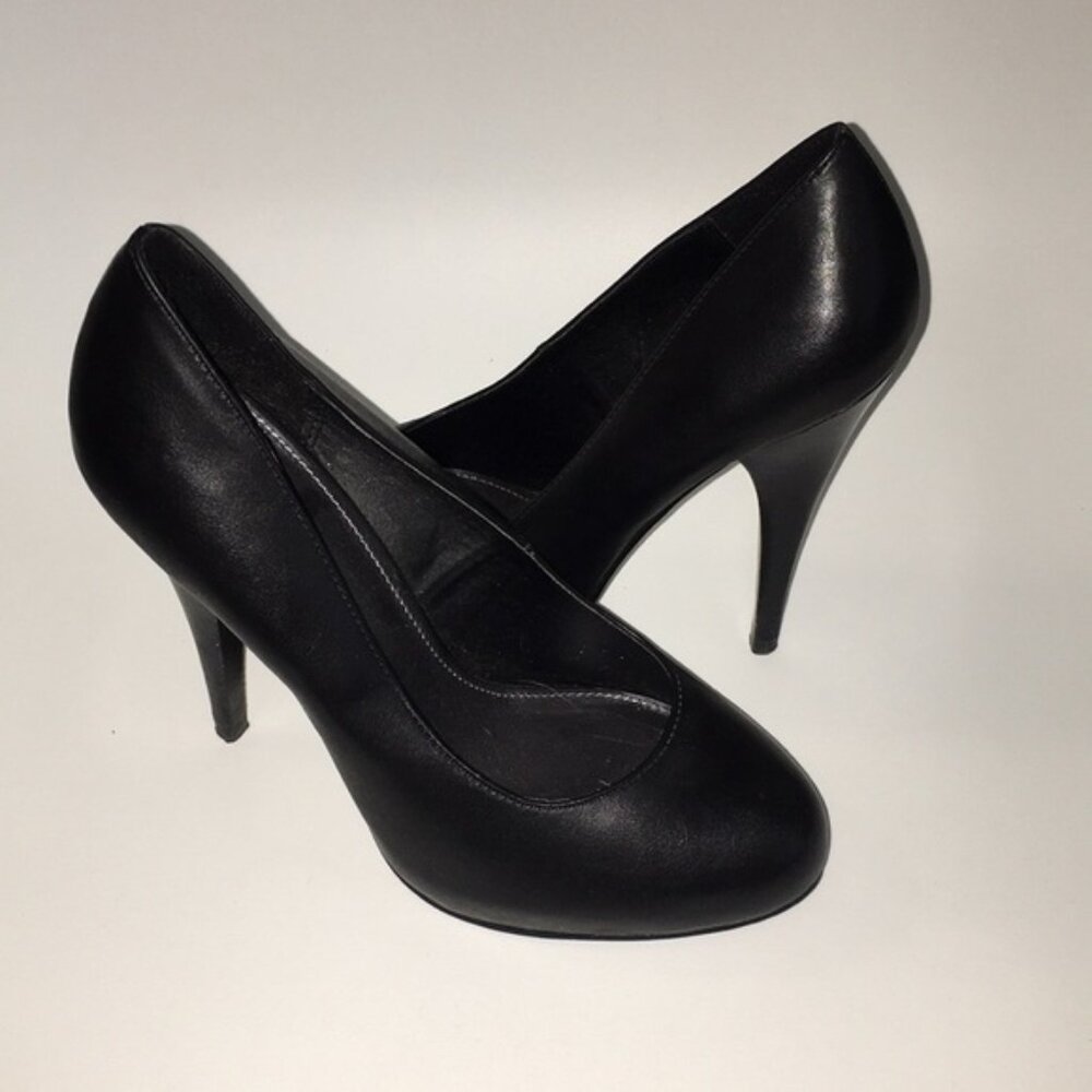 Mia Black Pumps